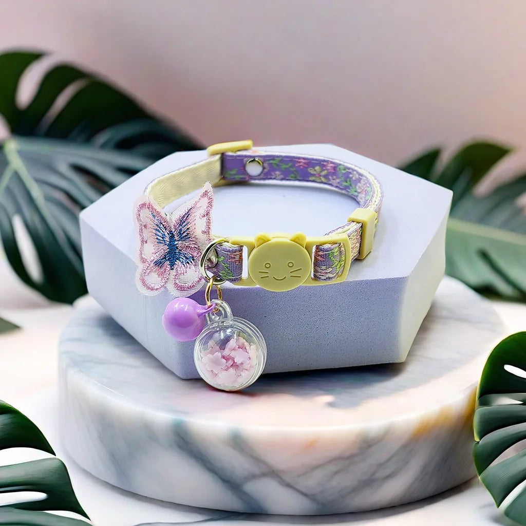 Collier papillon phosphorescent – Lilas