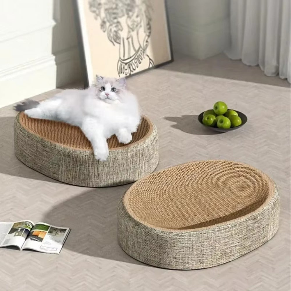 Chat blanc allongé sur un Cocon, un second Cocon à côté (vendu à l'unité)